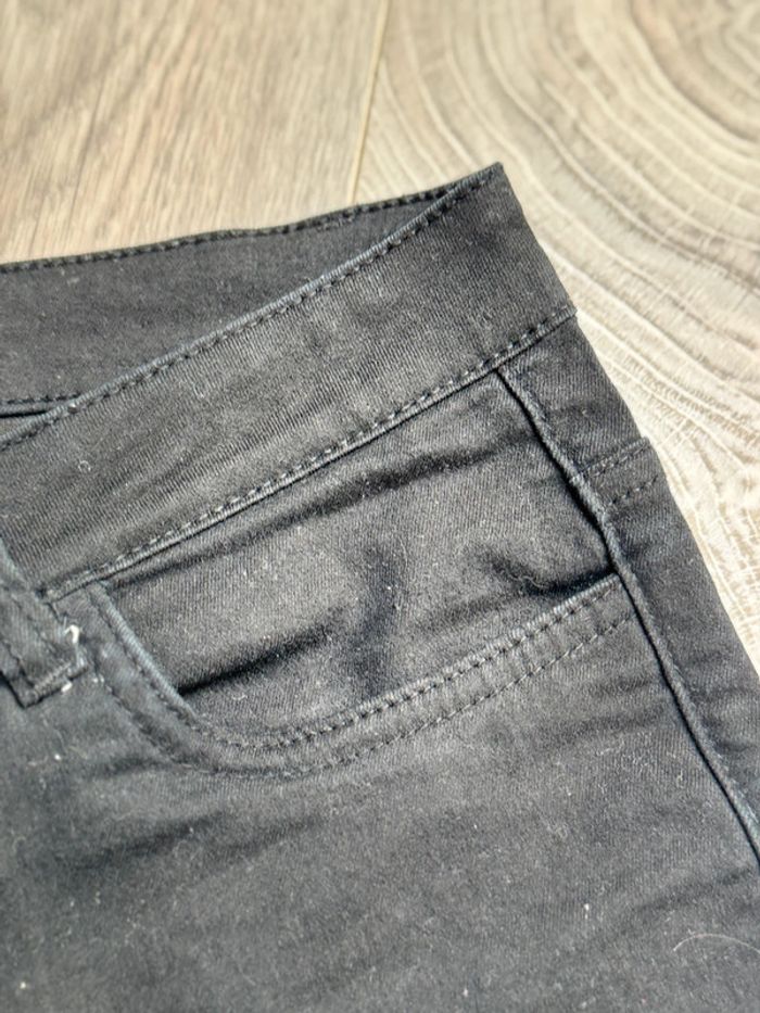 Jean noir 38 la halle - photo numéro 6