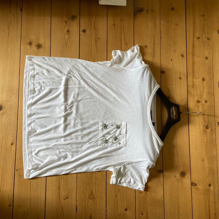 Tee shirt ornement strass poche poitrine - photo numéro 4