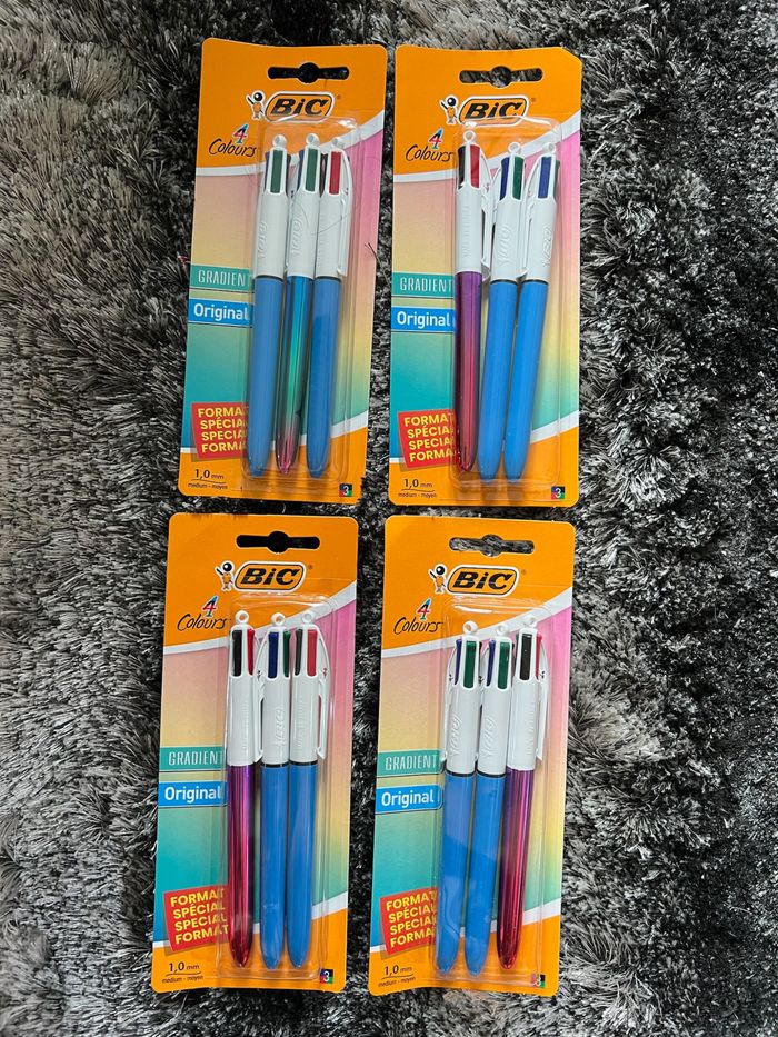 Lot de stylos 4 couleurs