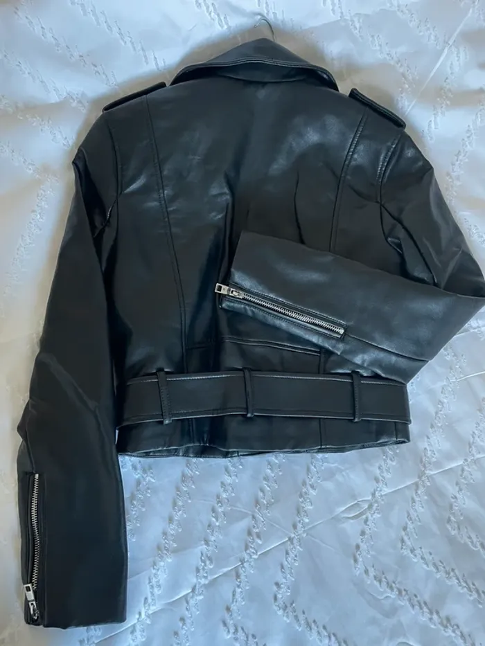 Veste Perfecto ZARA en similicuir ceinturée taille XS - photo numéro 17
