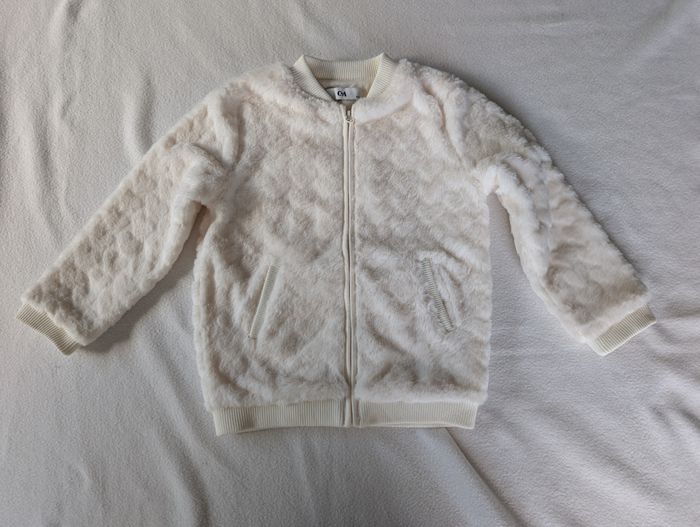 Blouson fourrure crème motif coeurs - 5A - C&A