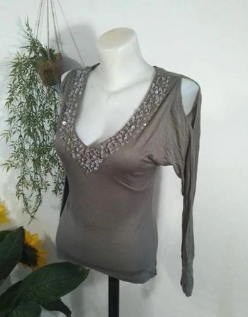 Tunique avec strass et épaules dénudées taille unique (dimensions dans l'annonce)