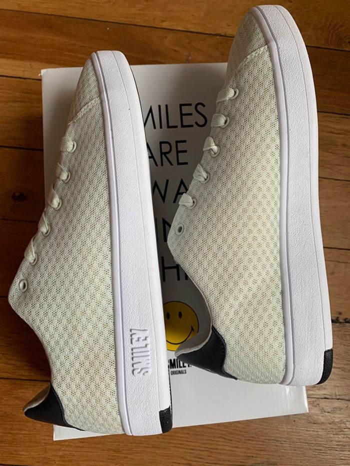 Baskets original smiley T 39 - photo numéro 2