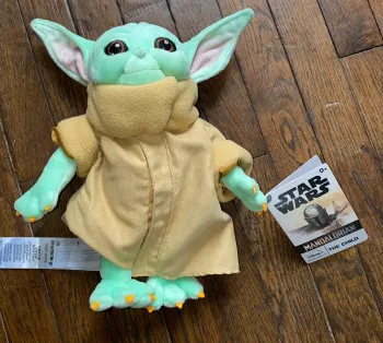 peluche Star Wars achetée à Disneyland paris neuve avec étiquette