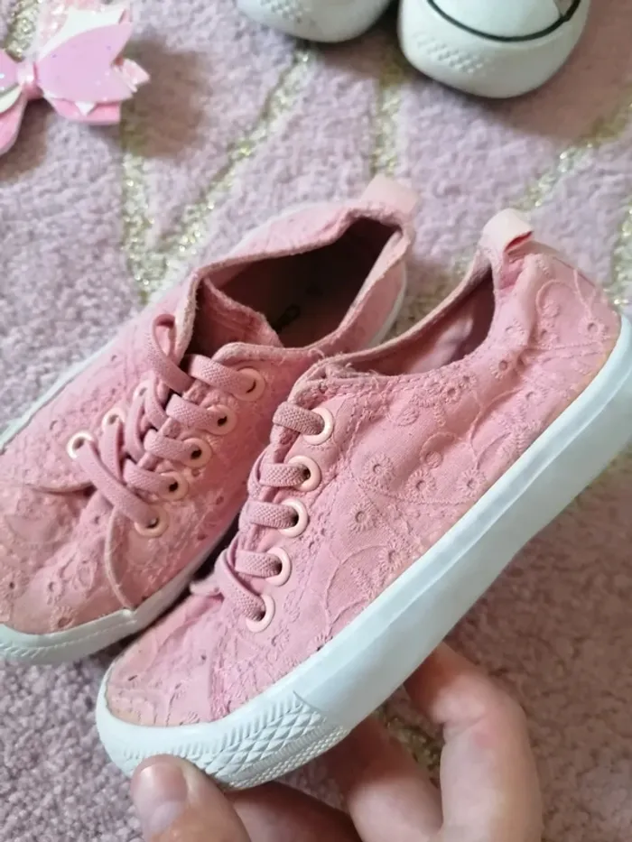 Lot chaussures fille baskets bottes chaussons - photo numéro 3