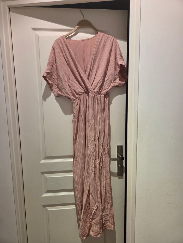 Combinaison rose a rayure blanche manche courte