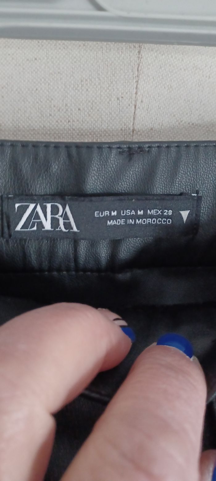 Très beau short simil cuir femme T 38 - photo numéro 7