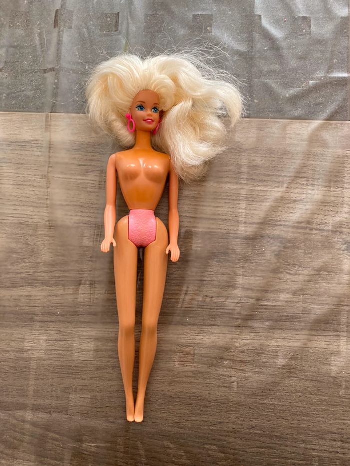 Barbie avec robe - photo numéro 6