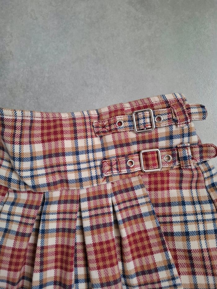 Short zara 4/5 ans - photo numéro 2