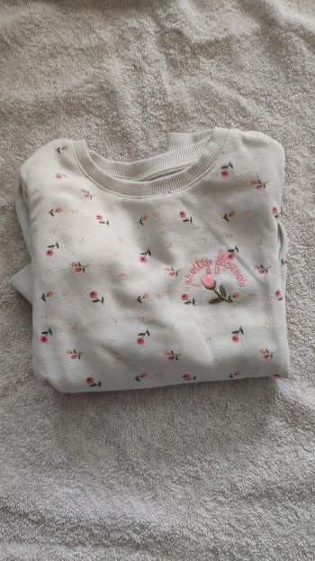 Pull Kiabi 8 ans fleurs