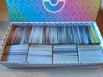 Lot de 100 cartes Pokémon VF en très bon état