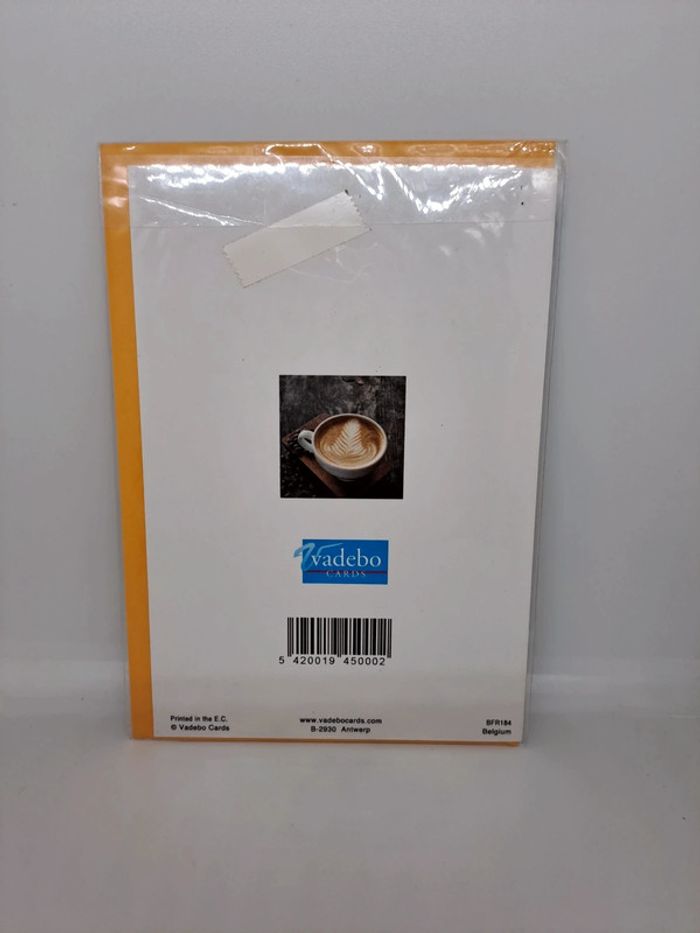 Carte postale avec son enveloppe.
11,5x17cm.
NEUVE. Café bon anniversaire - photo numéro 2
