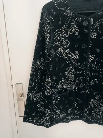 Veste imprimée bandana légère matelassée marine à boutons Pieces Taille M En très bon état