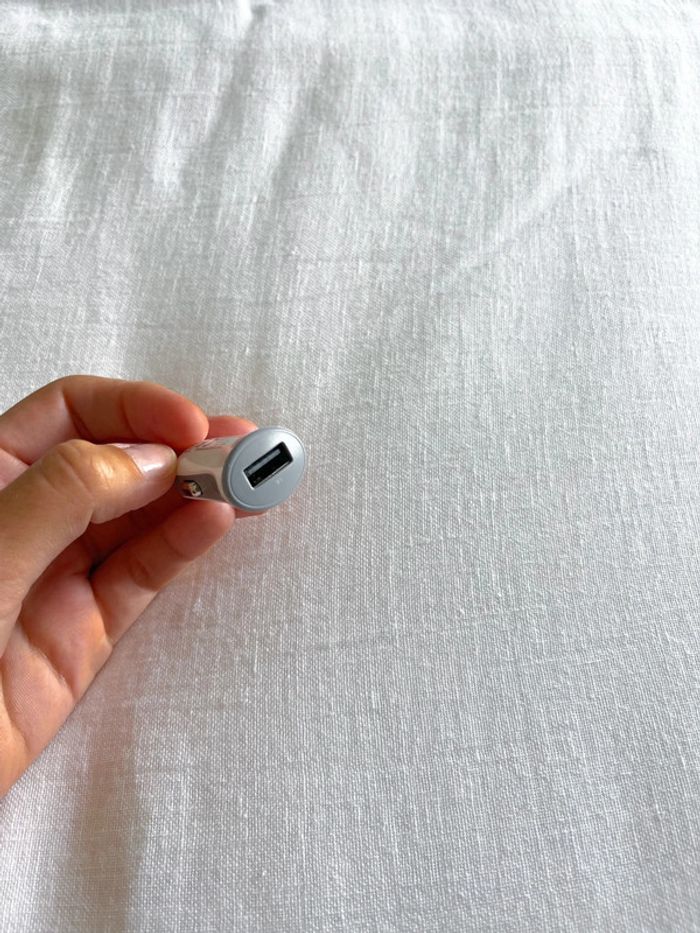 Lot 2 prises auxiliaire noir ou blanche - photo numéro 5