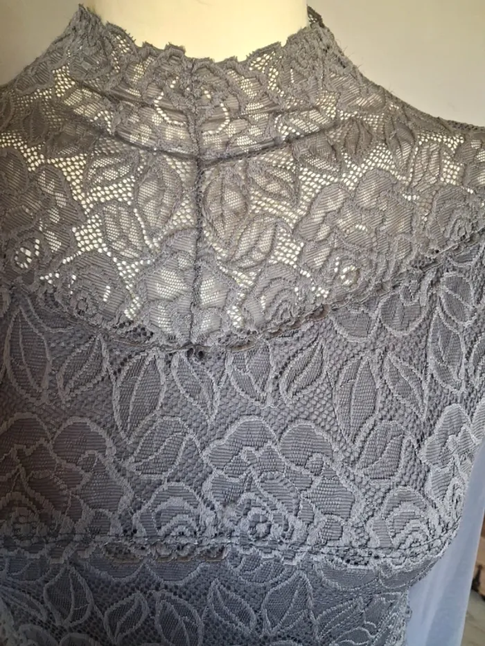 Haut fin ,transparence taille 38 - photo numéro 3