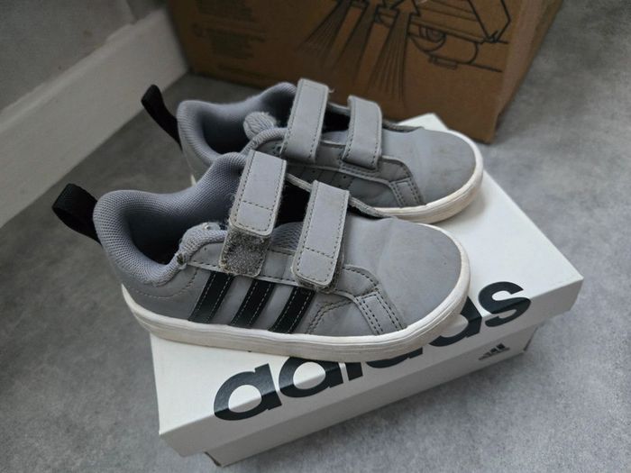 Basket tennis Adidas grise, 25 - photo numéro 2