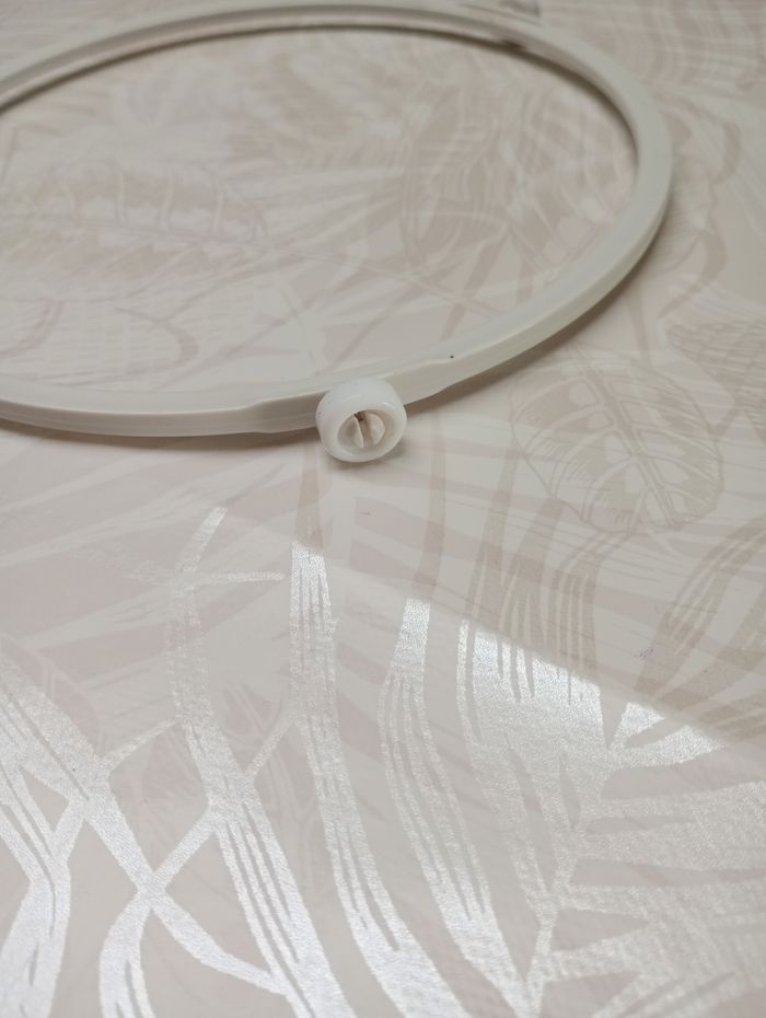 Support roulettes micro-ondes - photo numéro 3