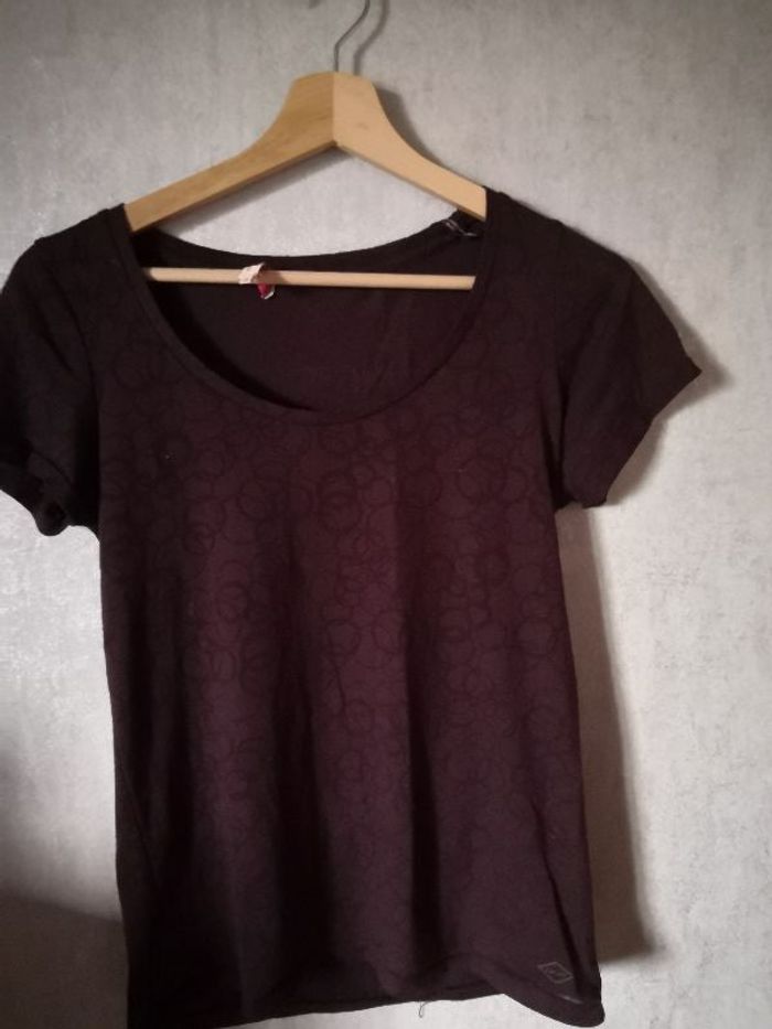 tee-shirt