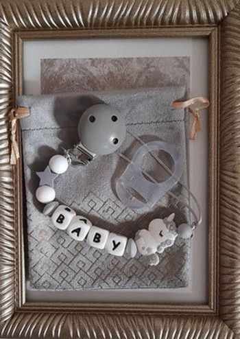 Attache tétine personnalisé avec adaptateur et pochette cadeau