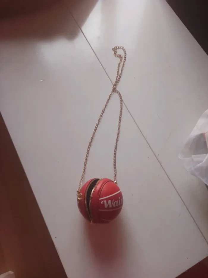 Sac main forme ballon à grande chaîne dorée - photo numéro 7