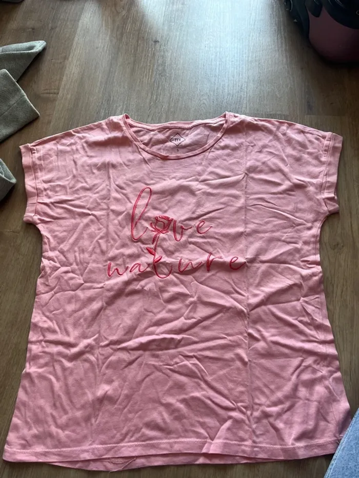 T-shirt