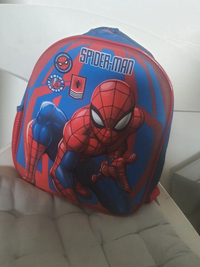 Sac à dos spiderman - photo numéro 2
