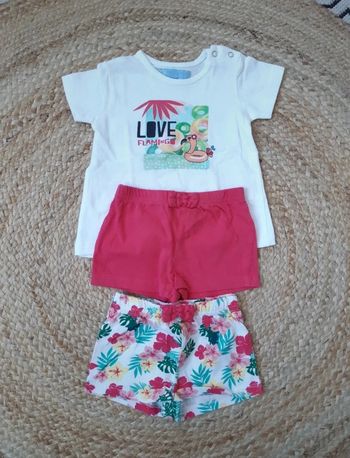 Lot de 2 shorts Primark 68 cm et tee-shirt TQF 6 mois