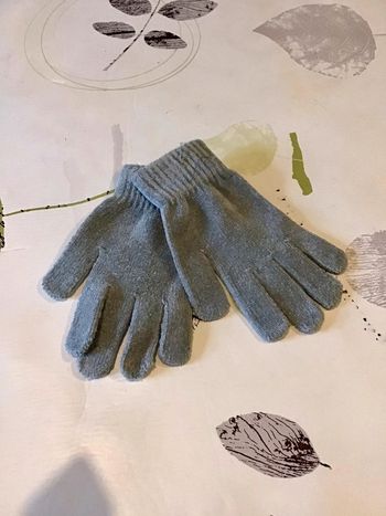 Paire de gants extensibles gris taille unique adulte soit une taille 6/7 environ