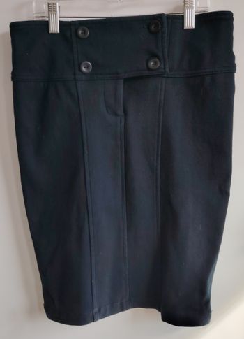 Jupe noire taille haute à boutons – Bershka – Taille M