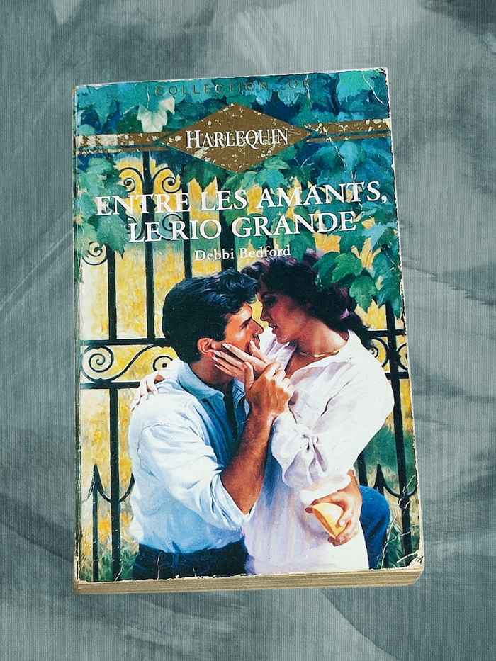 Livre : HARLEQUIN - 2 livres ( collection Or )