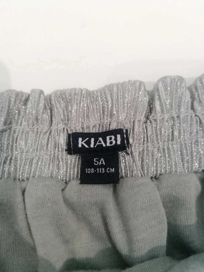 Jupe grise argenté T 5 ans 👧🏻 - photo numéro 4