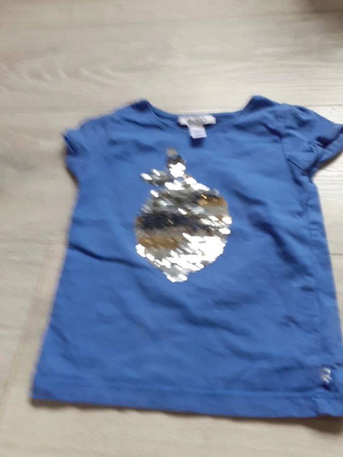 Joli t shirt bleu avec sequins Okaidi, 2 ans, nickel