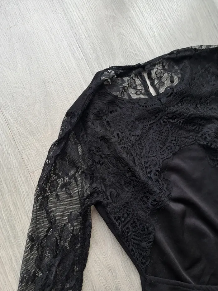 Robe à dentelle - photo numéro 4