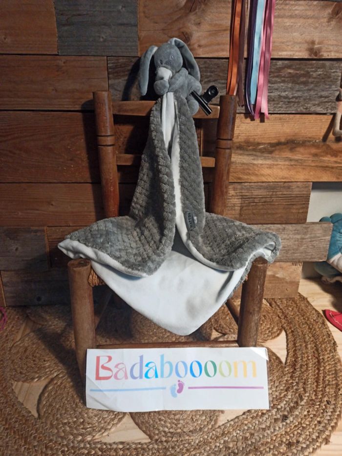 Doudou lapin couverture Nattou tbe gris