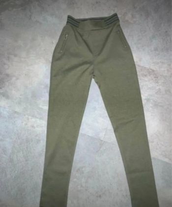 Leggings 8 ans marque tissaia en très bon état