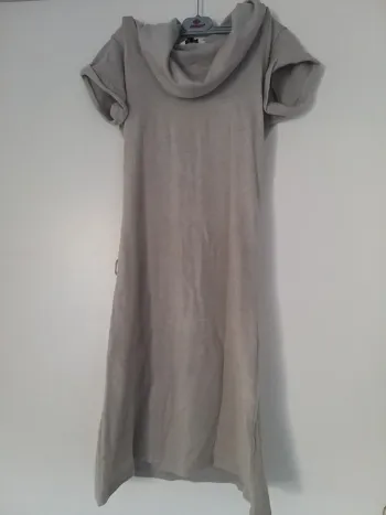 Robe longue avec col taille 34