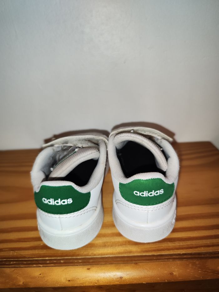 Basket adidas blanche et vert - photo numéro 4