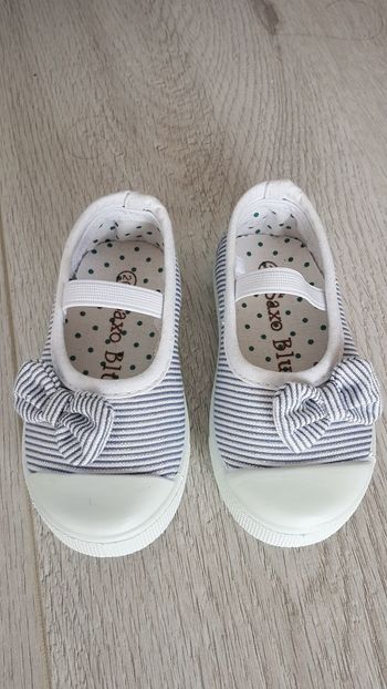 Chaussures a elastique pointure 20