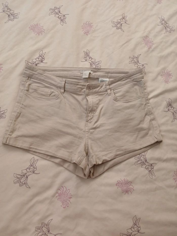 Short blanc cassé T42