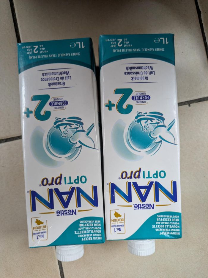 Lot de 2 bouteilles de lait Nan 2 - photo numéro 2
