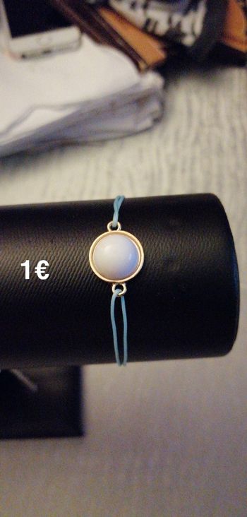 Bracelet blanc et bleu