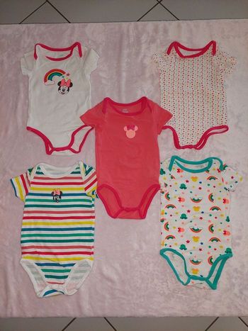 Lot de 5 bodies (Disney)