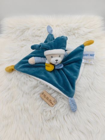 Doudou semi plat carré Ours Bonnet Polochon Baby Nat BN0739