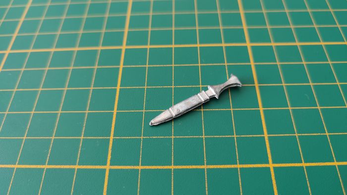 Arme poignard en l'état Cluedo miro-meccano pièce détachée jeu de société #E26 - photo numéro 2