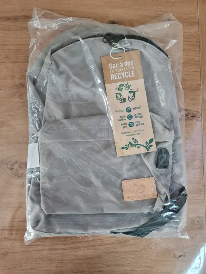 Sac à dos avec port USB intégré neuf - photo numéro 2