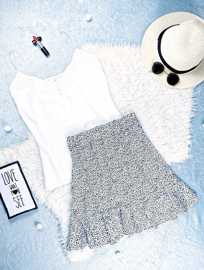 Jupe patineuse blanche à taches noires avec ceinture incorporée - T.S ou T.36 🖤 - photo numéro 3