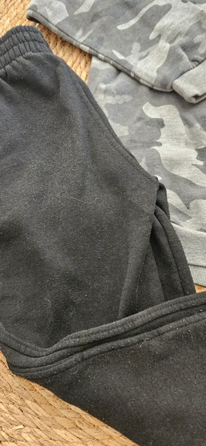 Ensemble jogging et pull militaire camouflage 10 ans - photo numéro 2