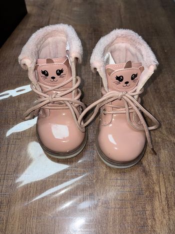Chaussure bottine bébé pointure 21