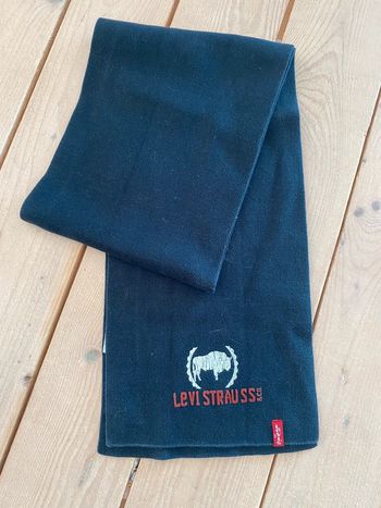 NEUF Écharpe Levi’s