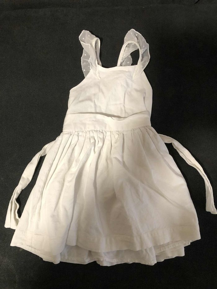 Robe blanche Kiabi 4 ans